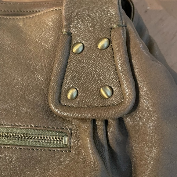 “SORIAL” Leather shoulder bag with zipper closure big-roomy - Picture 3 of 10